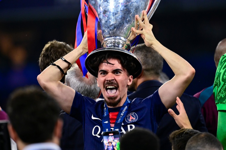 世界杯官方app下载入口-维蒂尼亚：现不考虑去皇马或沙特 佩德里、内维斯、B费前三我第四