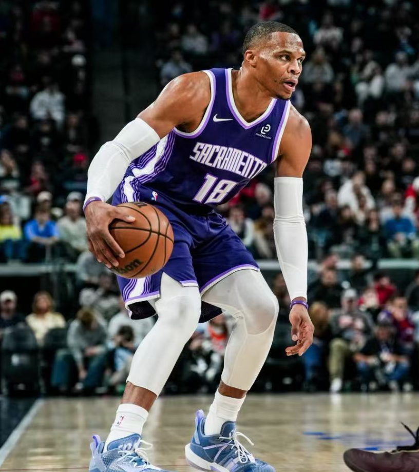 世界杯赛事直播地址-时隔7年梦回巅峰，威少26+6+6记三分，国王轻取奇才豪取四连胜