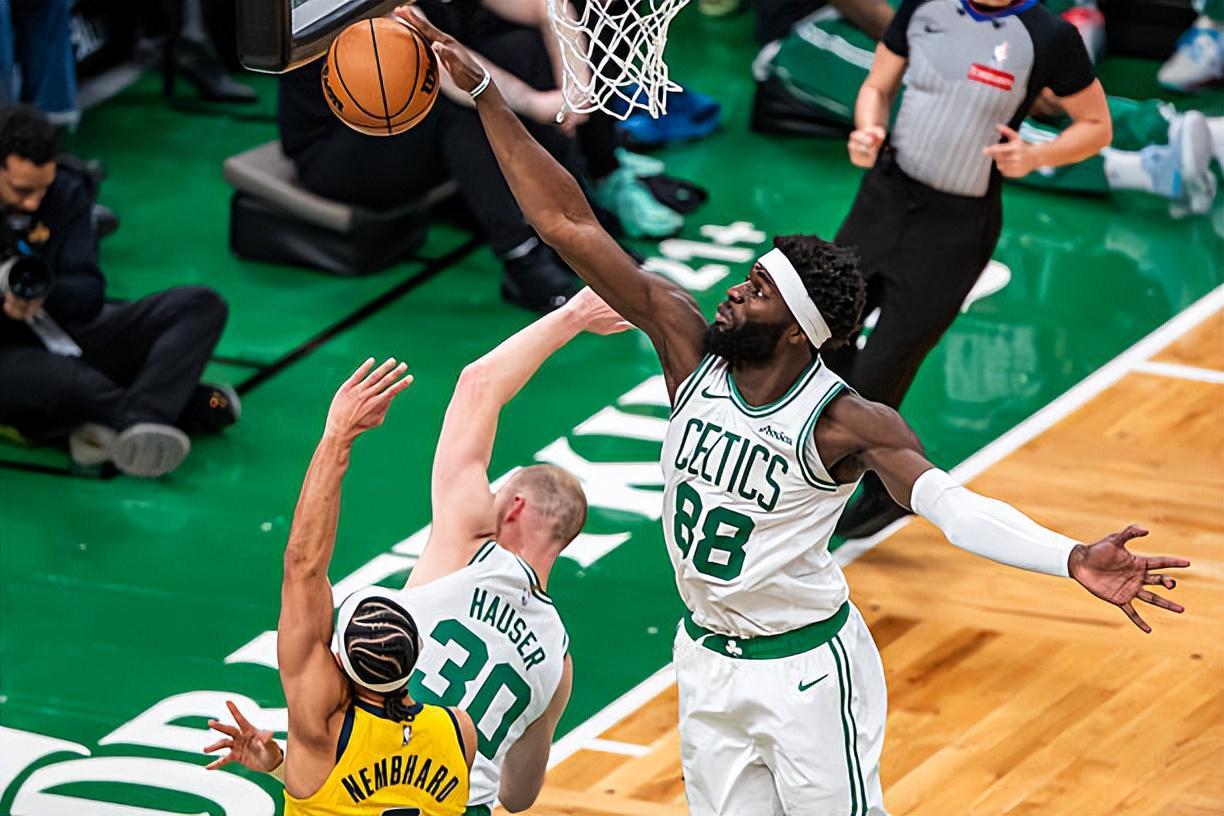 世界杯直播软件官网下载安装-性价比也太高了！凯尔特人底薪中锋已经是全联盟最强蓝领之一了？