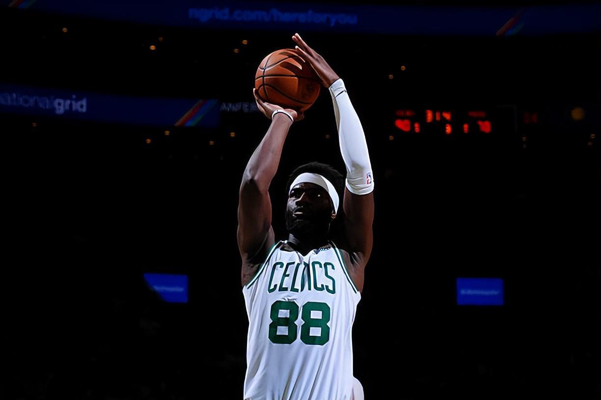 世界杯直播软件官网下载安装-性价比也太高了！凯尔特人底薪中锋已经是全联盟最强蓝领之一了？