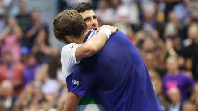 世界杯赛事直播地址-张奔斗：德约留下了遗憾与泪水，但是他带走了爱