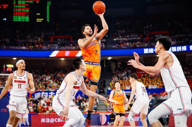 世界杯赛事直播地址-单场33+11超级外援正式重返CBA！辽篮抢人成功，能否补强最大短板