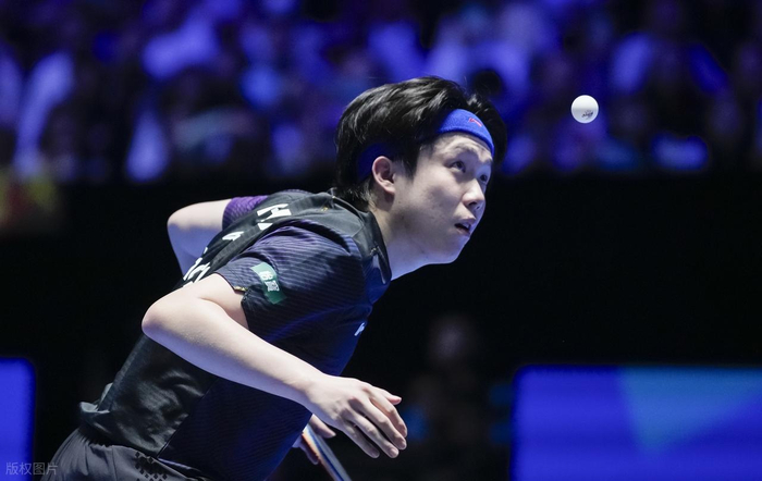 曾让张本智和吃瘪的男人，第三局只拿1分！王楚钦到底有多狠？|约内斯库|王皓|世乒赛|男双|发球_新浪体育_新浪新闻