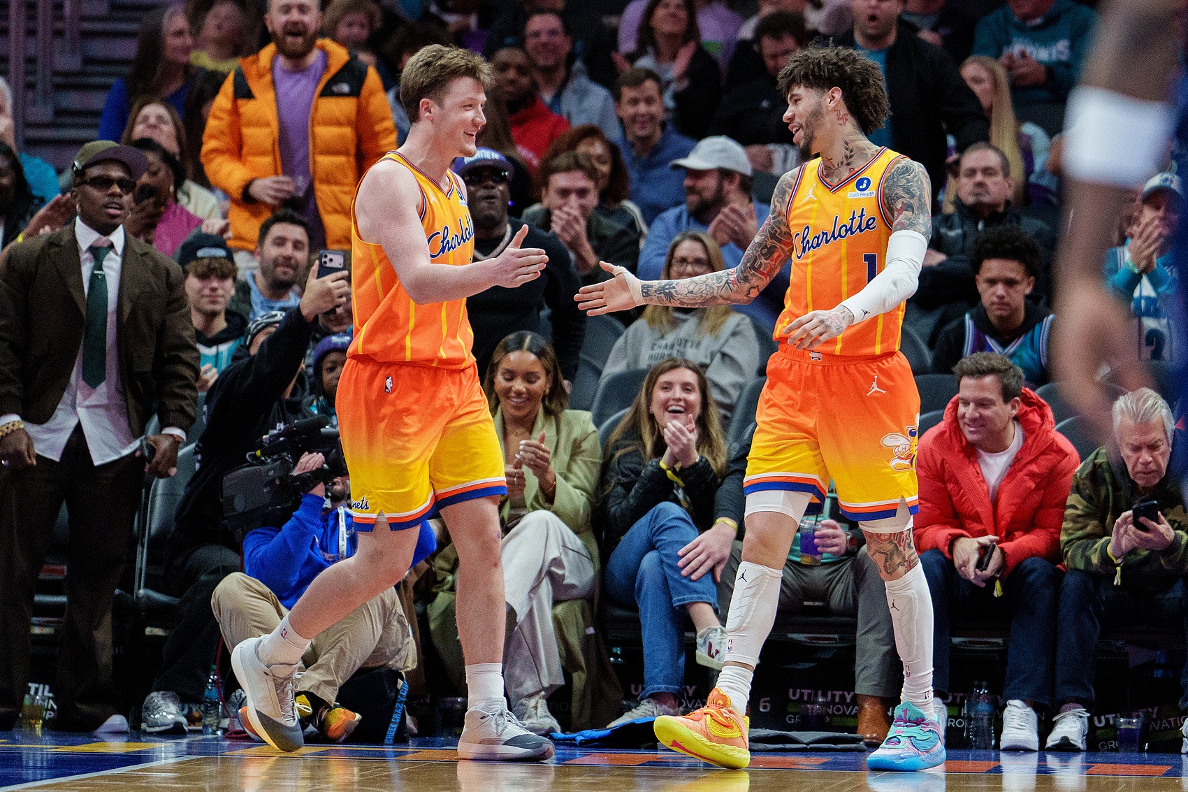 世界杯高清比赛观看平台-收官日悬念拉满！掘金湖人谁能第三？快船勇士或进行附加赛预演