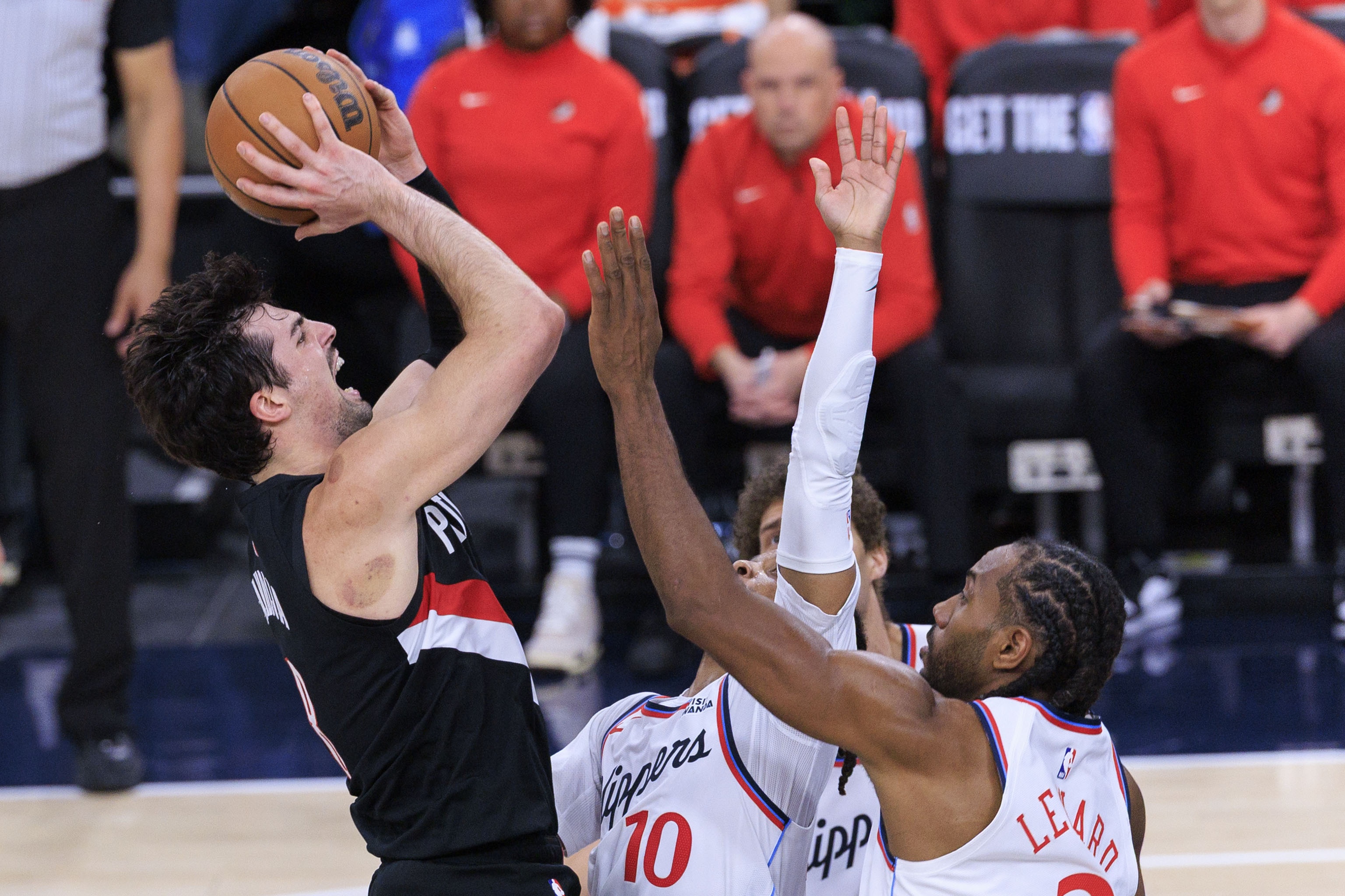 世界杯高清比赛观看平台-收官日悬念拉满！掘金湖人谁能第三？快船勇士或进行附加赛预演